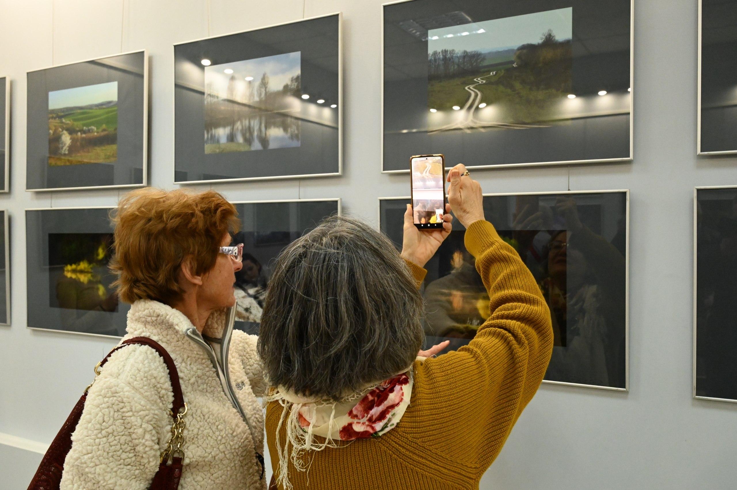 Виставка фотографій Миколи Двужилова 