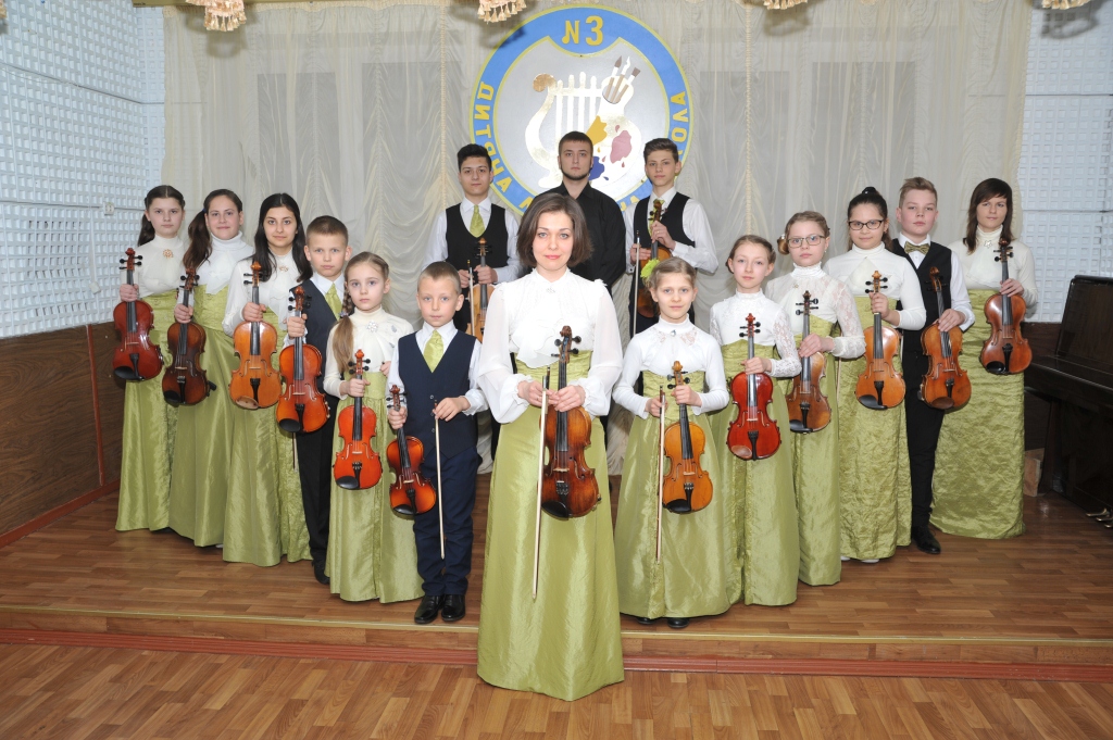 Зразковий ансамбль скрипалів «Світлячки» 
