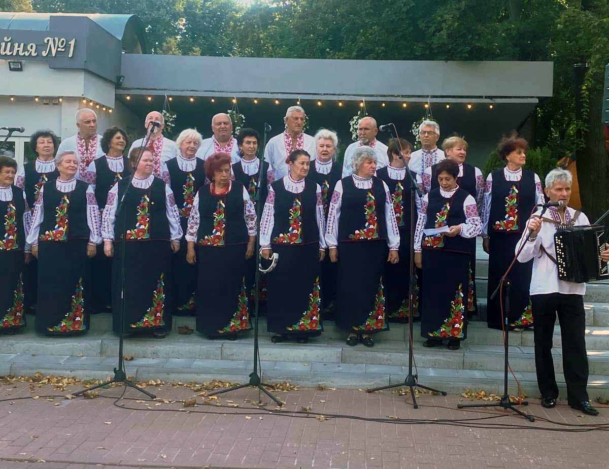 Відбувся святковий концерт народних ветеранських хорів міста