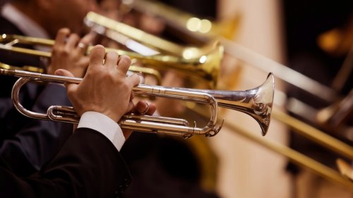 Хмельницький академічний муніципальний естрадно-духовий оркестр оголошує конкурс на вакантні посади артистів
