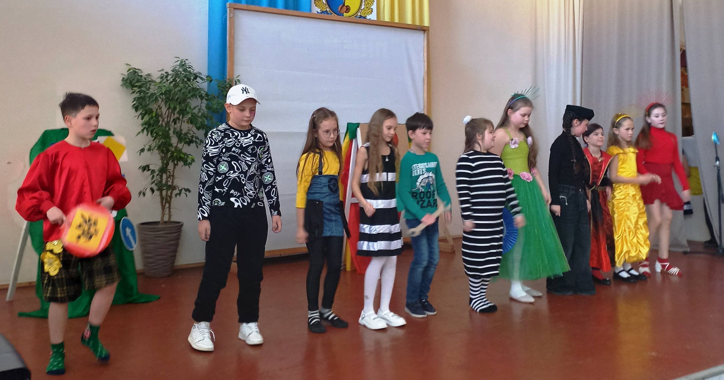 Вистави учнів про правила дорожнього руху.