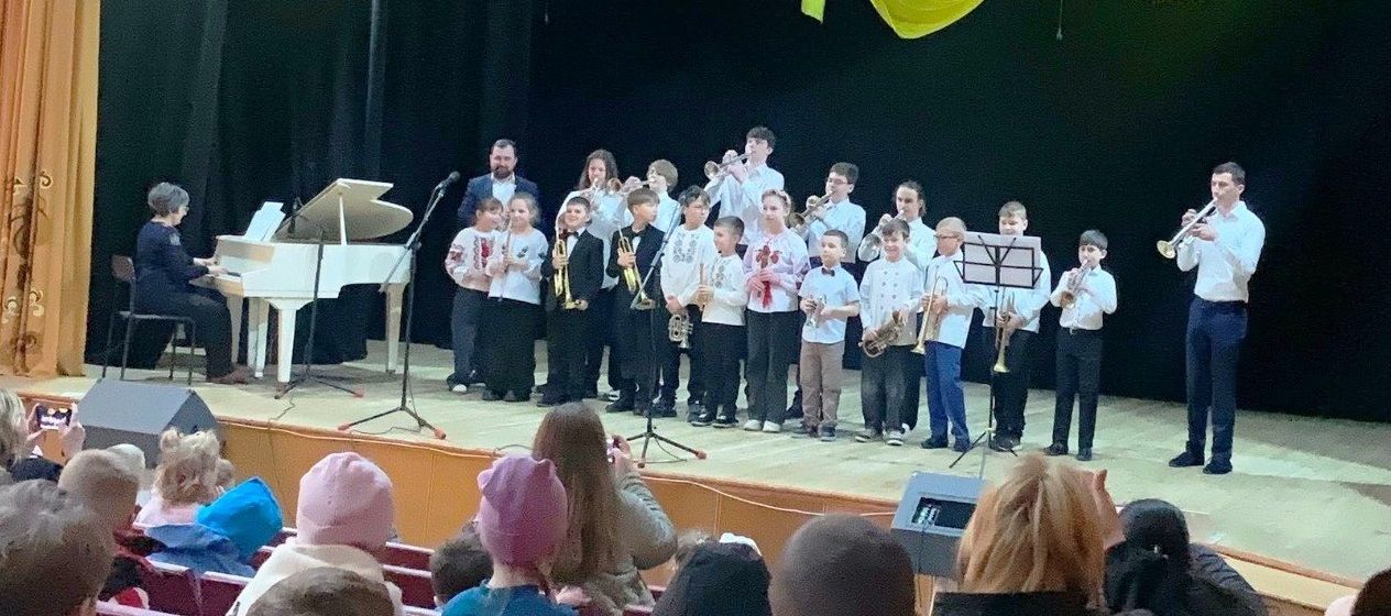 «Походження та розвиток музичного інструменту труба»