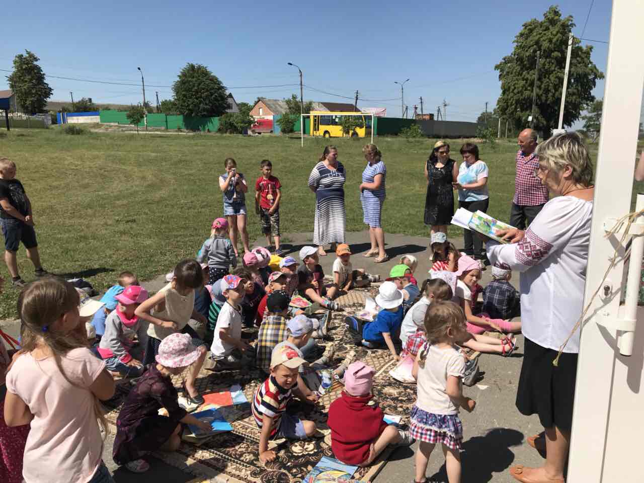 День захисту дітей в мікрорайоні Книжківці